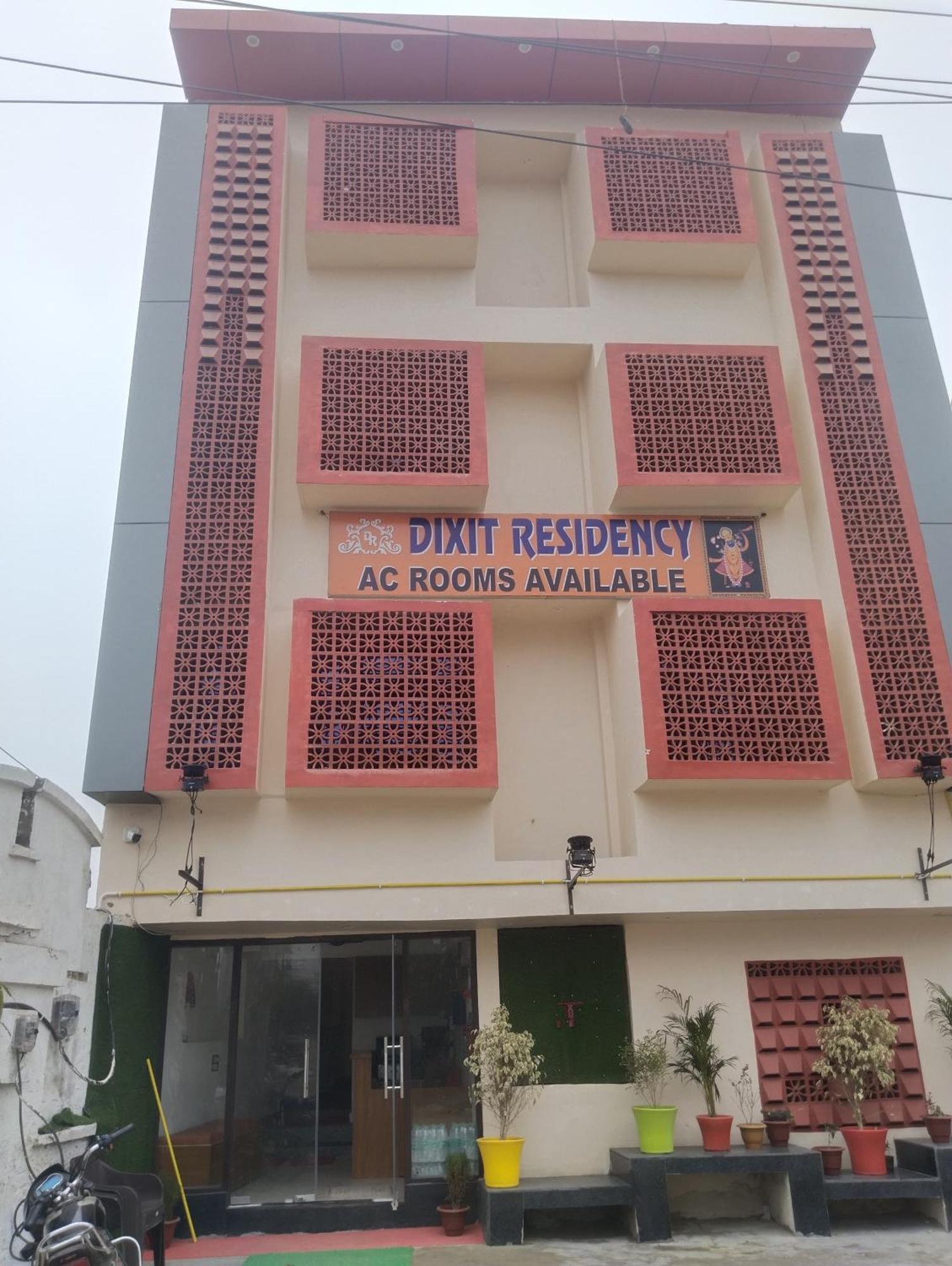 Dixit Residency Hotel Vrindavan Bagian luar foto